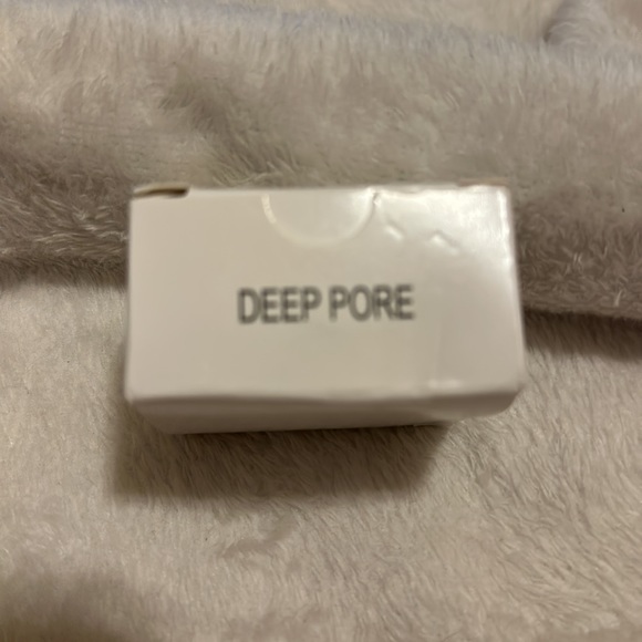 NEW IN BOX DEEP PORE BRUSH FITS CLARISONIC - Picture 2 of 3